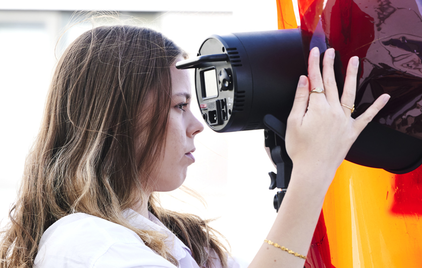 Mediedesign, elev holder filmlampe