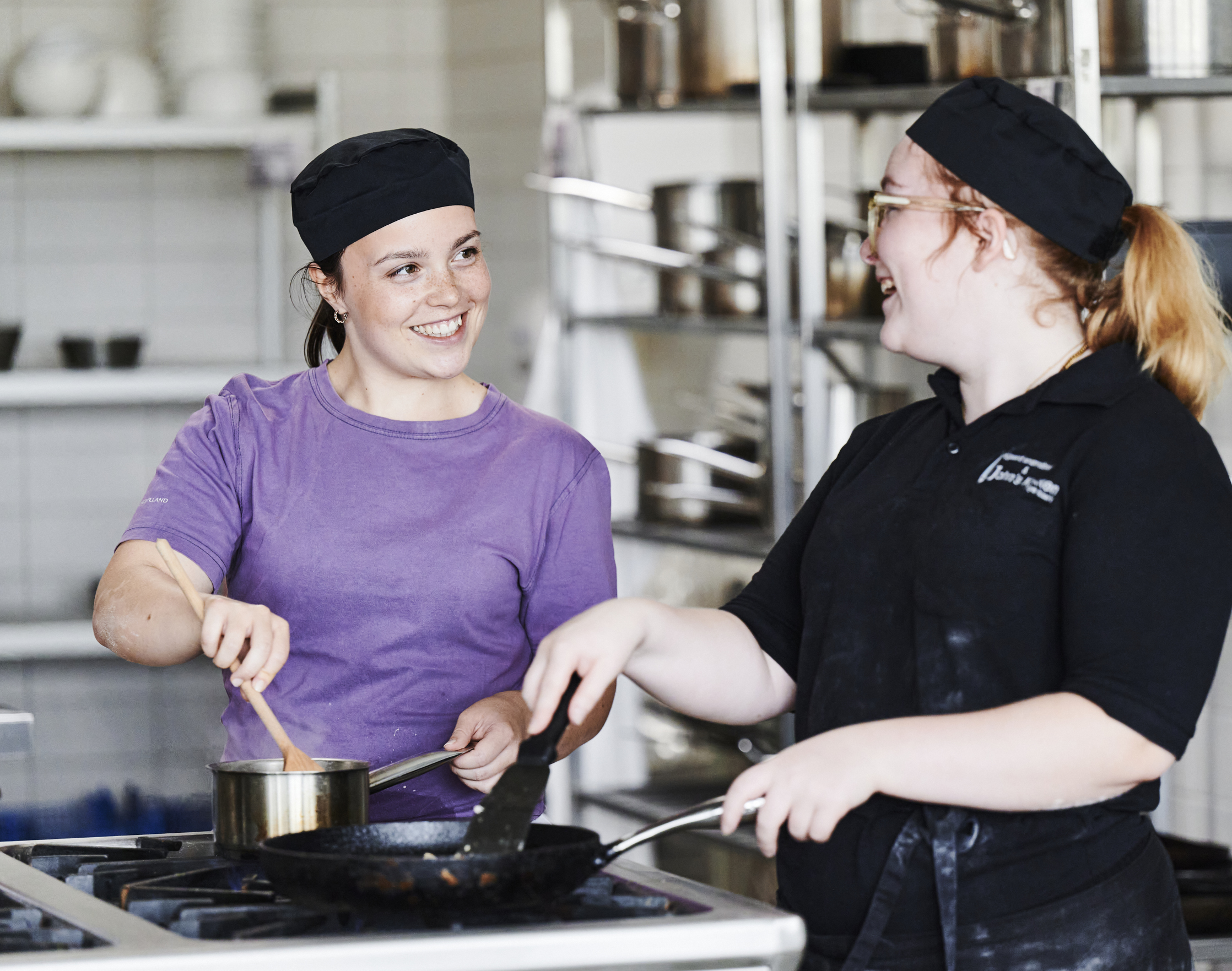 Ernæringsassistenter i køkkenet